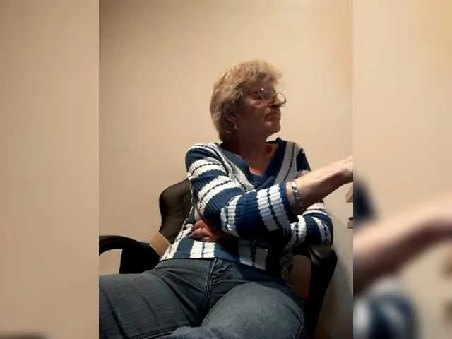 Live sex webcam photo for Reife-dame #276740594