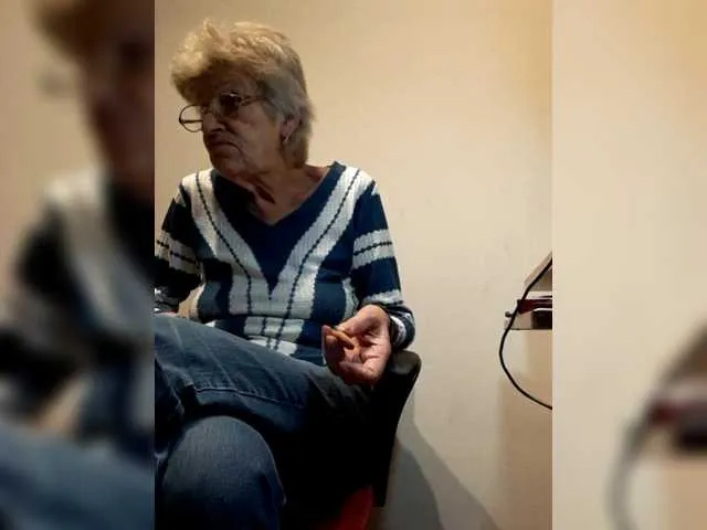 Live sex webcam photo for Reife-dame #276833807