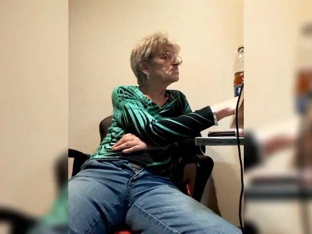 Live sex webcam photo for Reife-dame #276874420