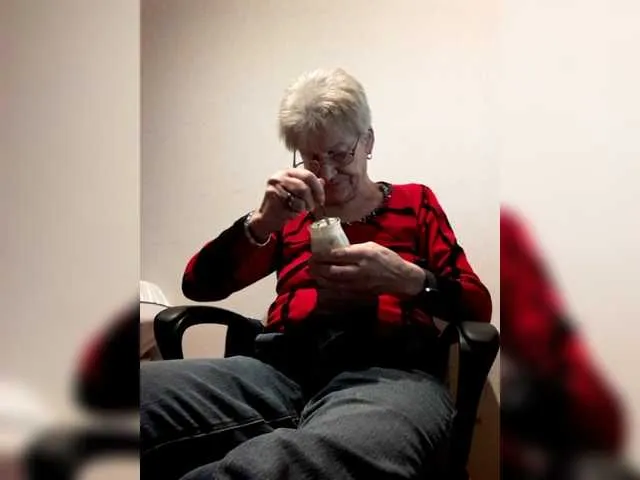 Live sex webcam photo for Reife-dame #276881184