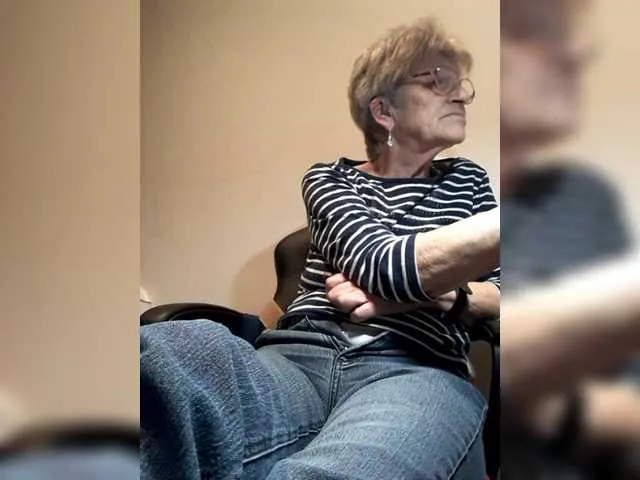 Live sex webcam photo for Reife-dame #276908853