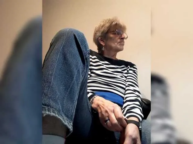 Live sex webcam photo for Reife-dame #276930628