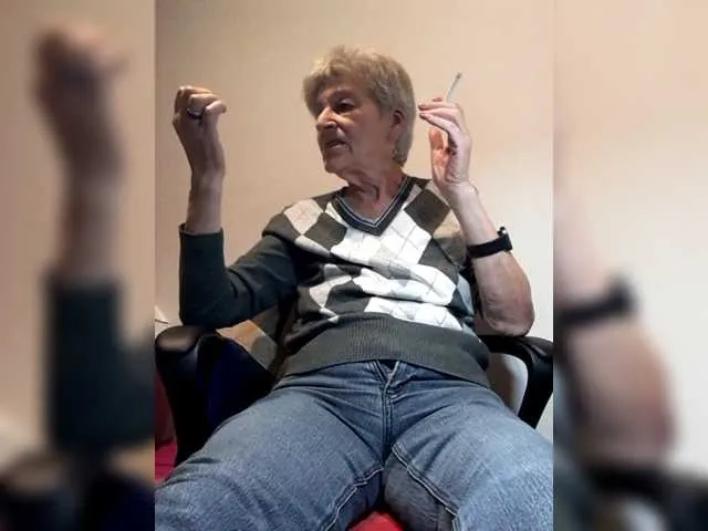 Live sex webcam photo for Reife-dame #276950096