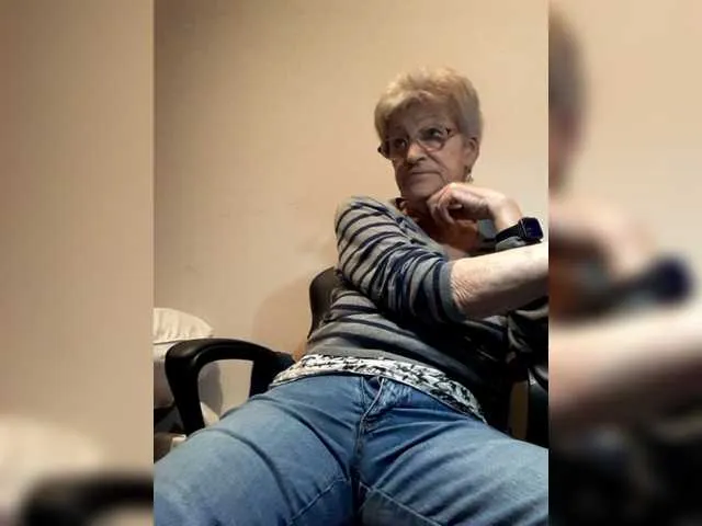 Live sex webcam photo for Reife-dame #277006399