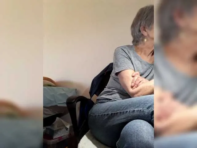 Live sex webcam photo for Reife-dame #277034168