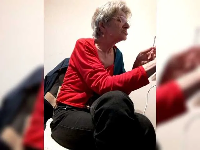 Live sex webcam photo for Reife-dame #277070241