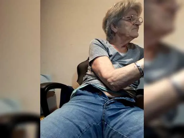 Live sex webcam photo for Reife-dame #277126974