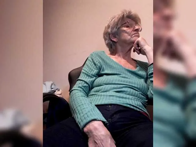 Live sex webcam photo for Reife-dame #277148489