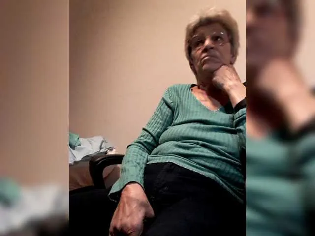 Live sex webcam photo for Reife-dame #277160807