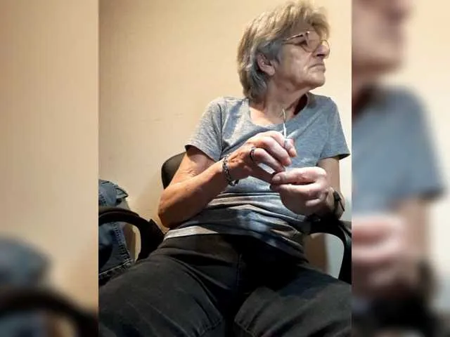 Live sex webcam photo for Reife-dame #277238690