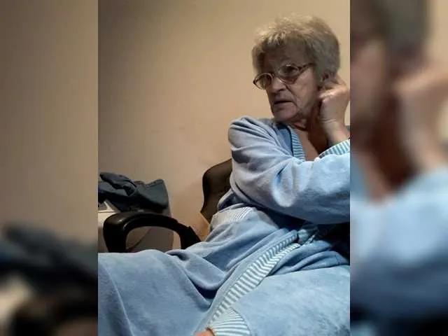 Live sex webcam photo for Reife-dame #277257728