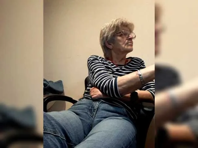 Live sex webcam photo for Reife-dame #277264777