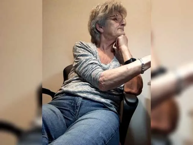 Live sex webcam photo for Reife-dame #277286426