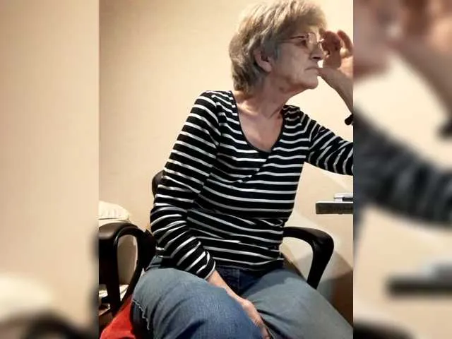 Live sex webcam photo for Reife-dame #277313035