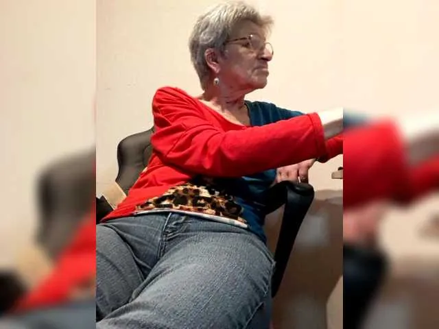 Live sex webcam photo for Reife-dame #277327928