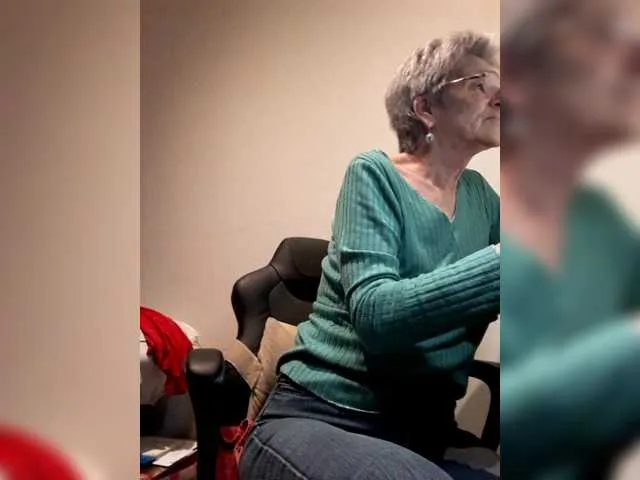 Live sex webcam photo for Reife-dame #277348517