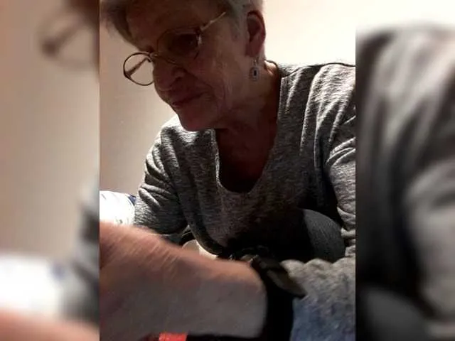 Live sex webcam photo for Reife-dame #277402343