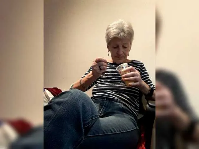 Live sex webcam photo for Reife-dame #277416595