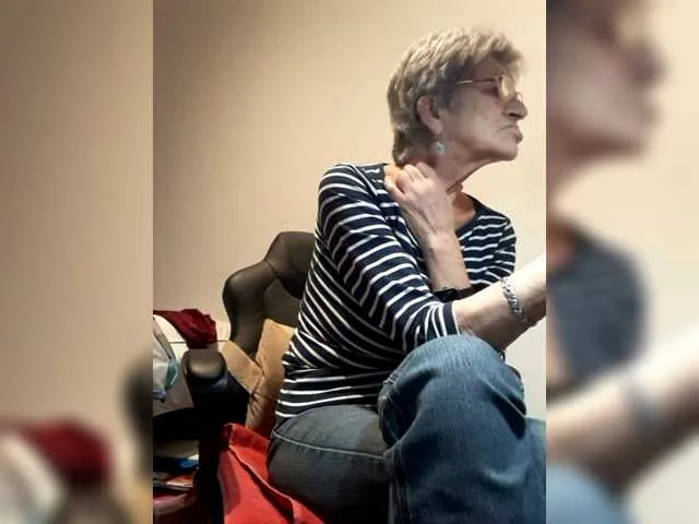 Live sex webcam photo for Reife-dame #277423910