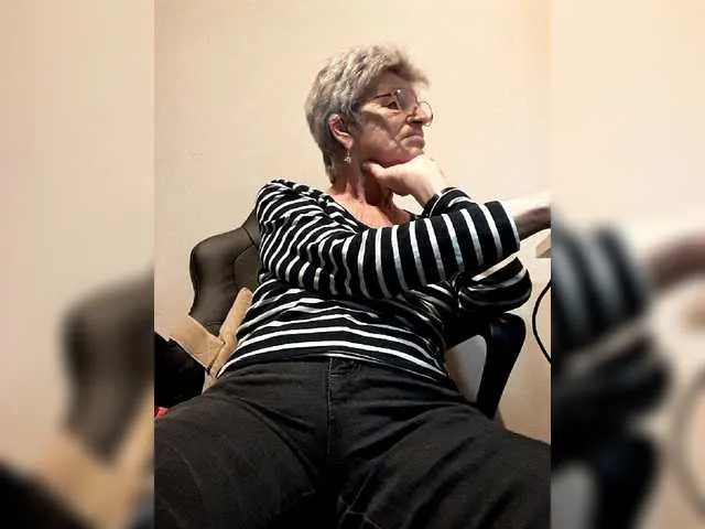 Live sex webcam photo for Reife-dame #277464558