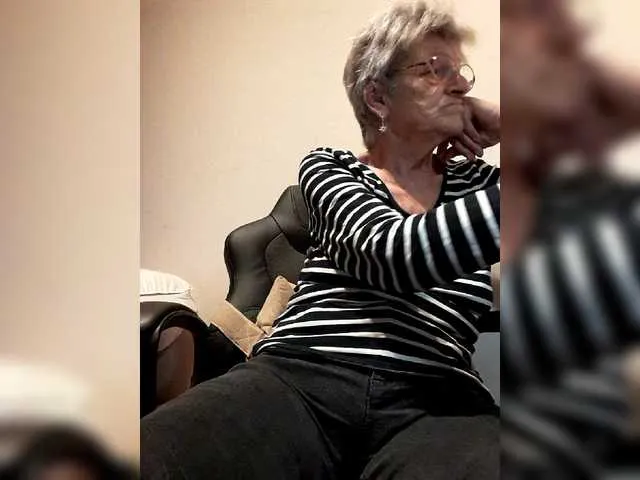 Live sex webcam photo for Reife-dame #277471139