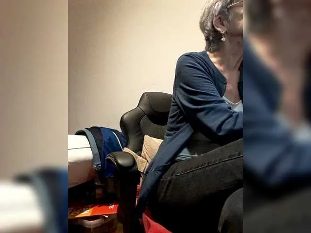 Live sex webcam photo for Reife-dame #277511330