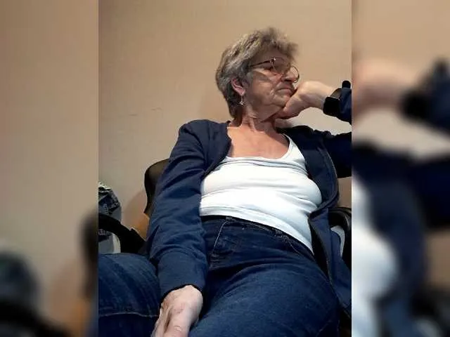 Live sex webcam photo for Reife-dame #277524740