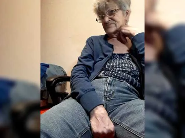 Live sex webcam photo for Reife-dame #277577803