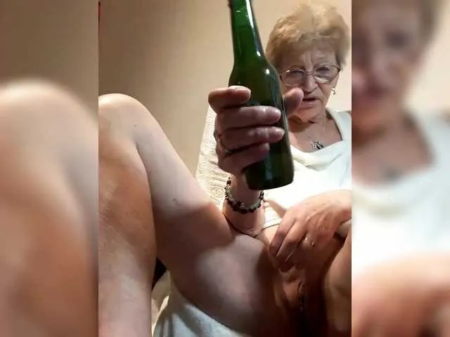 Live sex webcam photo for Reife-dame #290403064