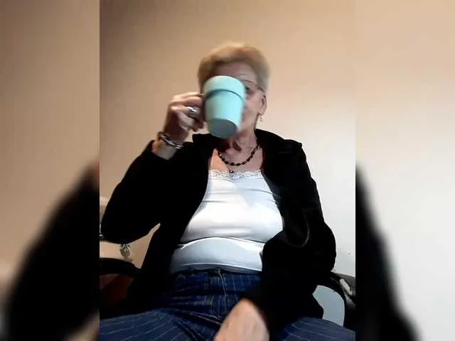 Live sex webcam photo for Reife-dame #290441401