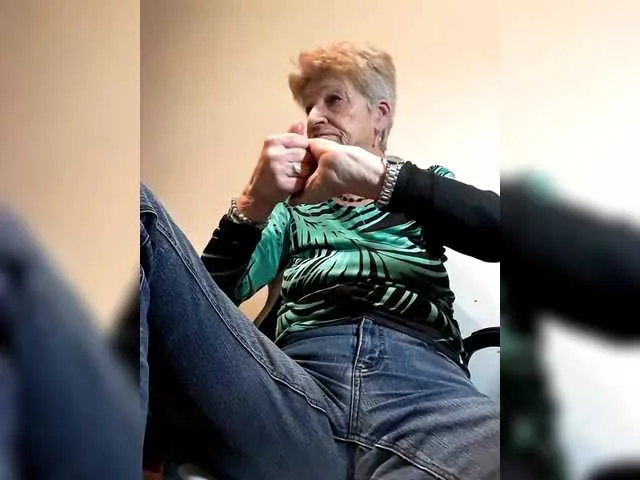 Live sex webcam photo for Reife-dame #290508259