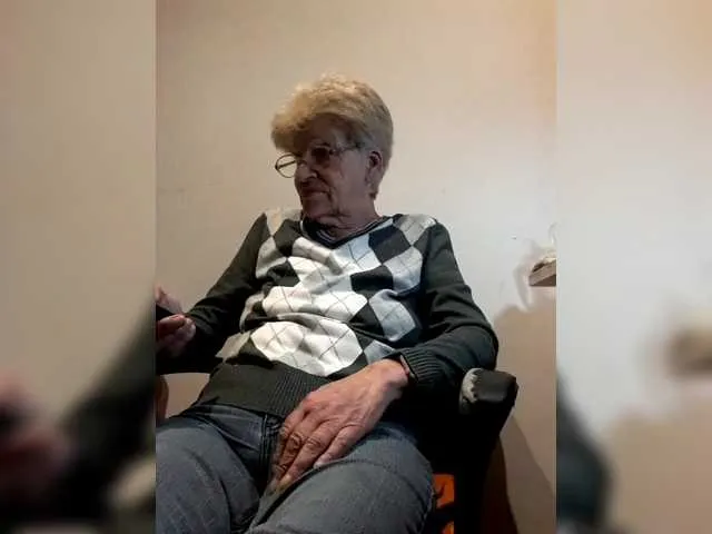 Live sex webcam photo for Reife-dame #291956389