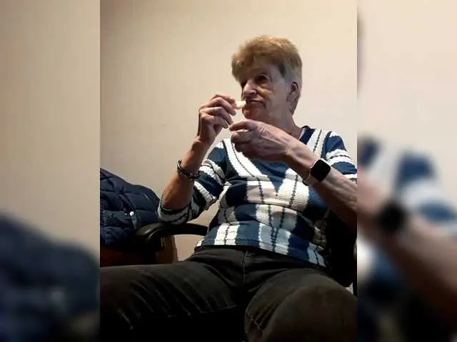 Live sex webcam photo for Reife-dame #292256277