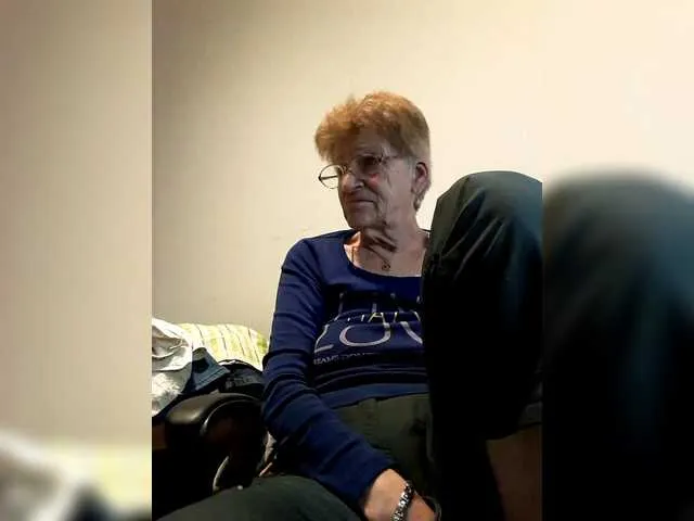 Live sex webcam photo for Reife-dame #292291073