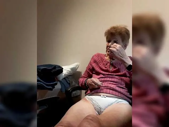 Live sex webcam photo for Reife-dame #292342861