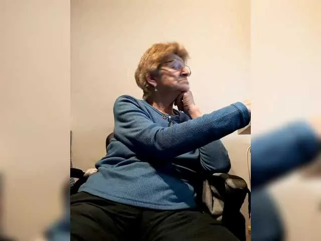 Live sex webcam photo for Reife-dame #292410547