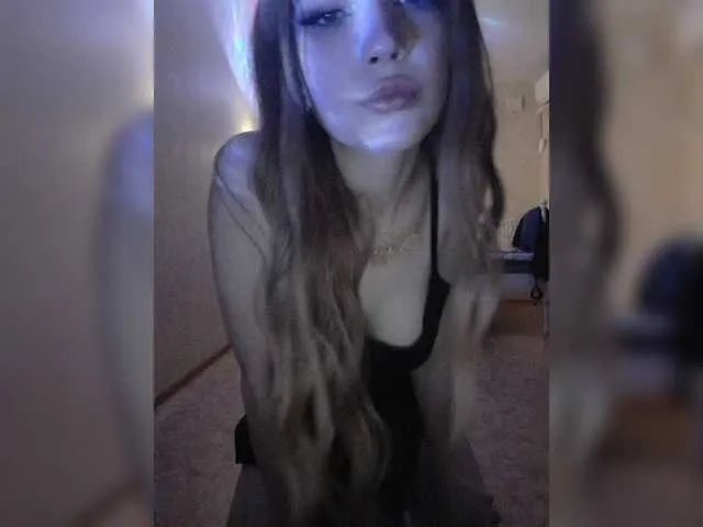 Live sex webcam photo for Reifffff #276699912