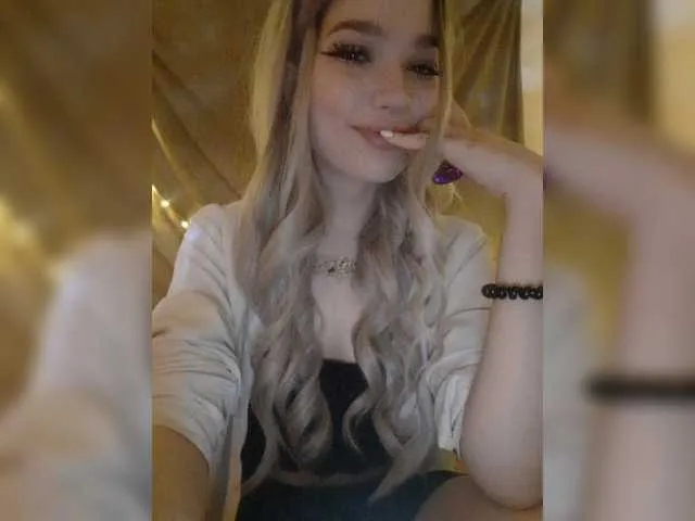 Live sex webcam photo for Reifffff #277217604