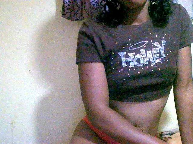 Live sex webcam photo for Reine2delice #291191461