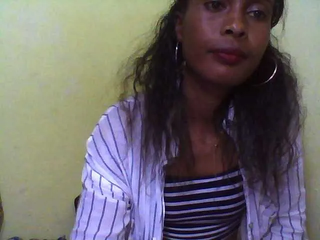 Live sex webcam photo for Reine2delice #291331707