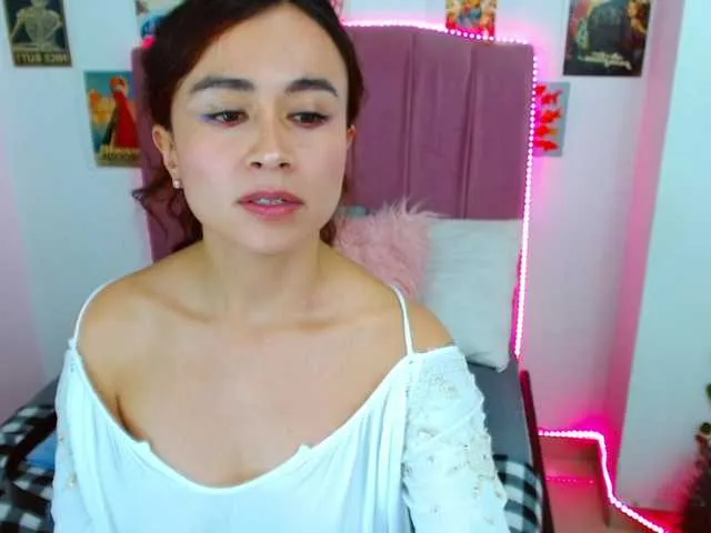 Live sex webcam photo for Reme23 #275635994