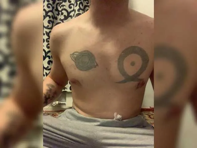 Live sex webcam photo for Renaissance1 #294274568