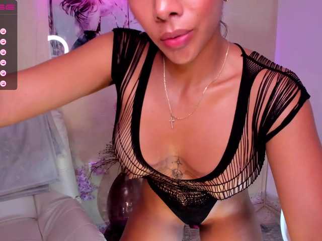 Live sex webcam photo for RenataReyes1 #274289116