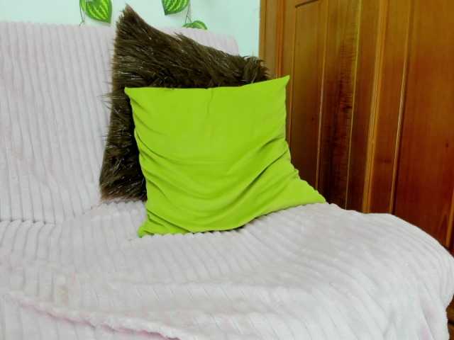 Live sex webcam photo for Renatta-sx #272291978