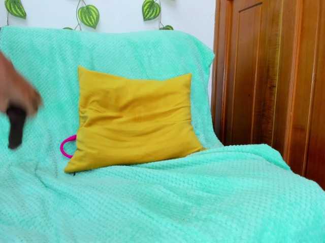 Live sex webcam photo for Renatta-sx #272604895