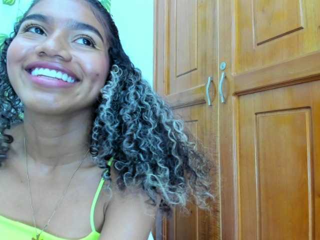 Live sex webcam photo for Renatta-sx #272720850