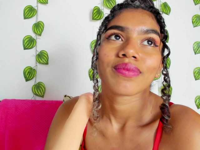 Live sex webcam photo for Renatta-sx #272950623