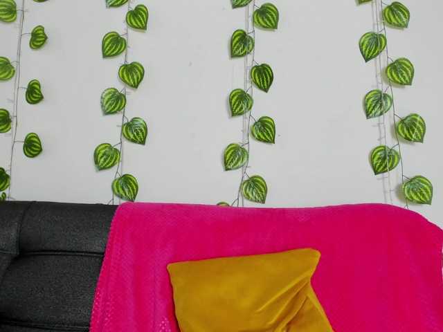 Live sex webcam photo for Renatta-sx #273378951