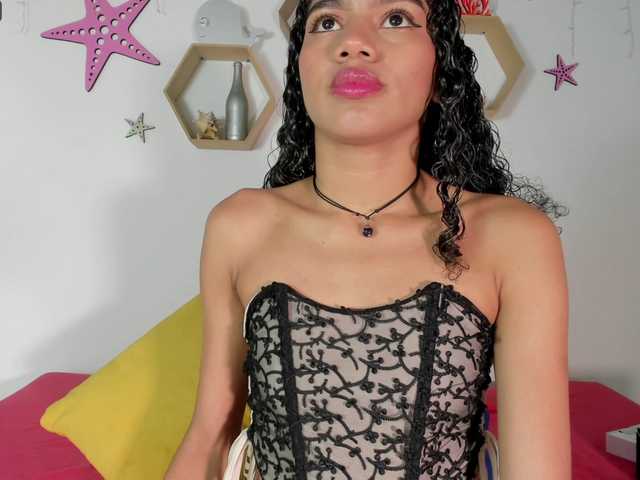 Live sex webcam photo for Renatta-sx #273687970