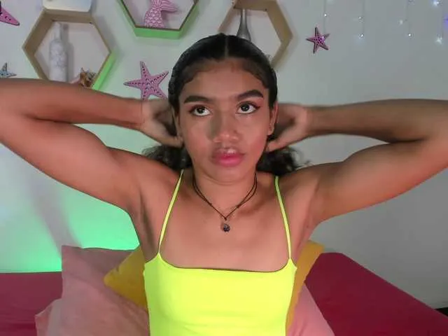 Live sex webcam photo for Renatta-sx #275258917